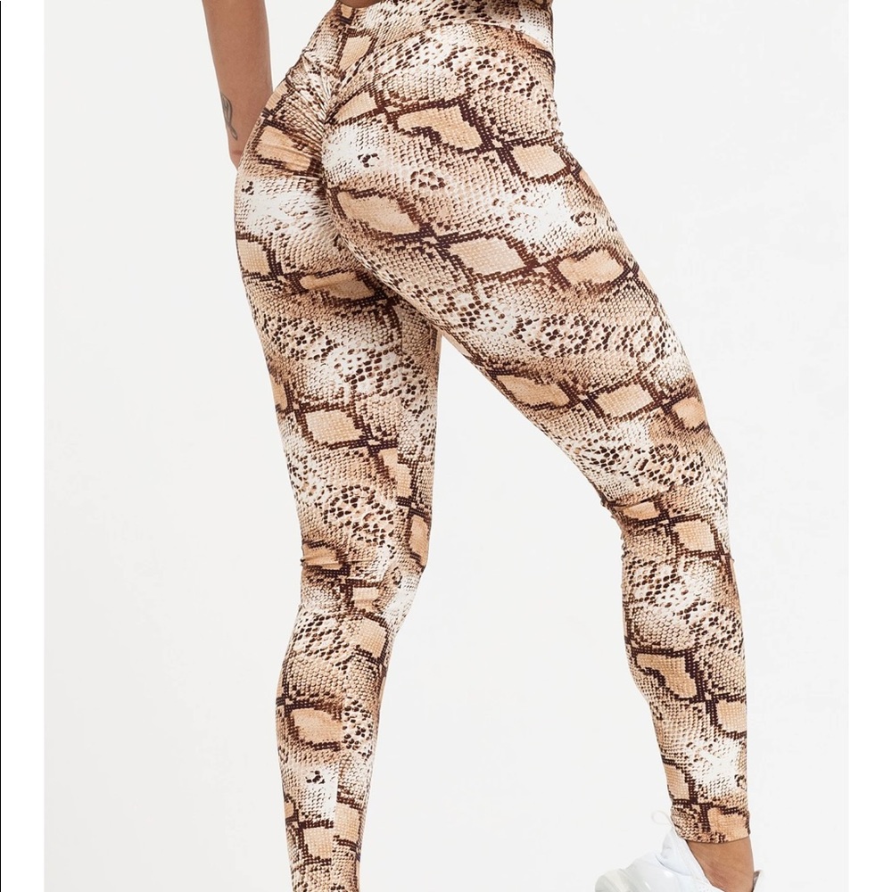 LiCi Fit Rattlesnake High Waist leggings NWT Sz M
